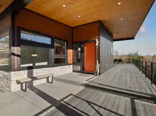 Exquisitely Designed Luxury Modern Lakefront Home