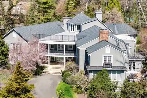 Handsome Transitional Estate on Three Private Acres