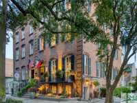 CLASSIC SAVANNAH GRAY BRICK TOWNHOME
