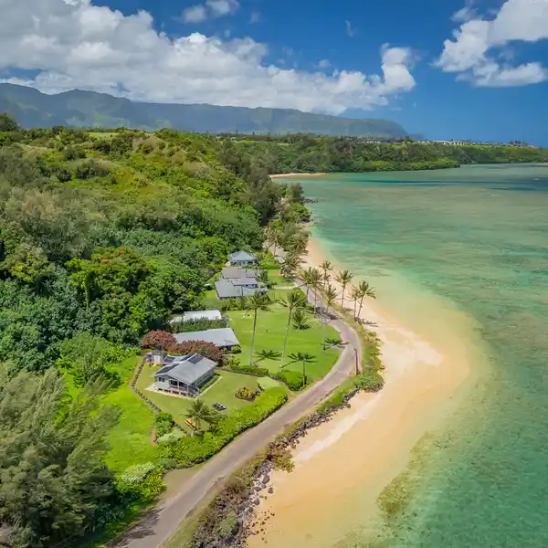 CHARMING ANINI BEACH COTTAGE