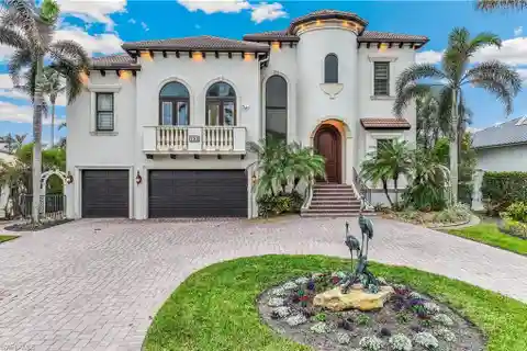 Magnificent Custom-Built Southern Exposure Home
