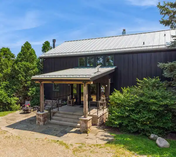 UNIQUE 52-ACRE COUNTRY ESTATE