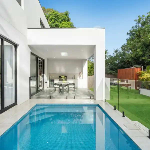 EXQUISITE NEW HOME