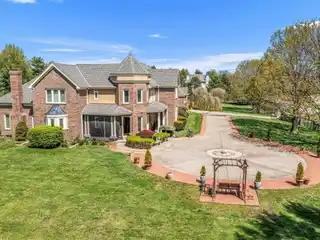Versatile Property in Prime Location