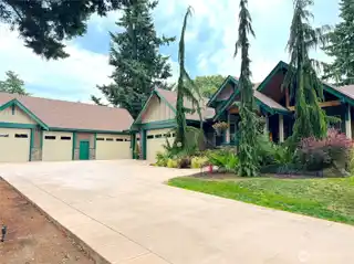 Private Lodge Style Sanctuary