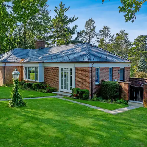 UPDATED COTTAGE ON SIX ACRES FOR RENT