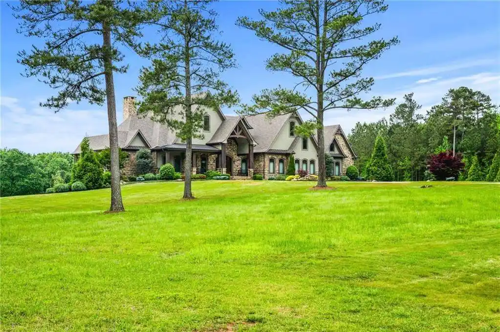 Grand Estate Home on 48 Acres