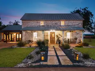 Magnificent Homestead Blending History and Luxury
