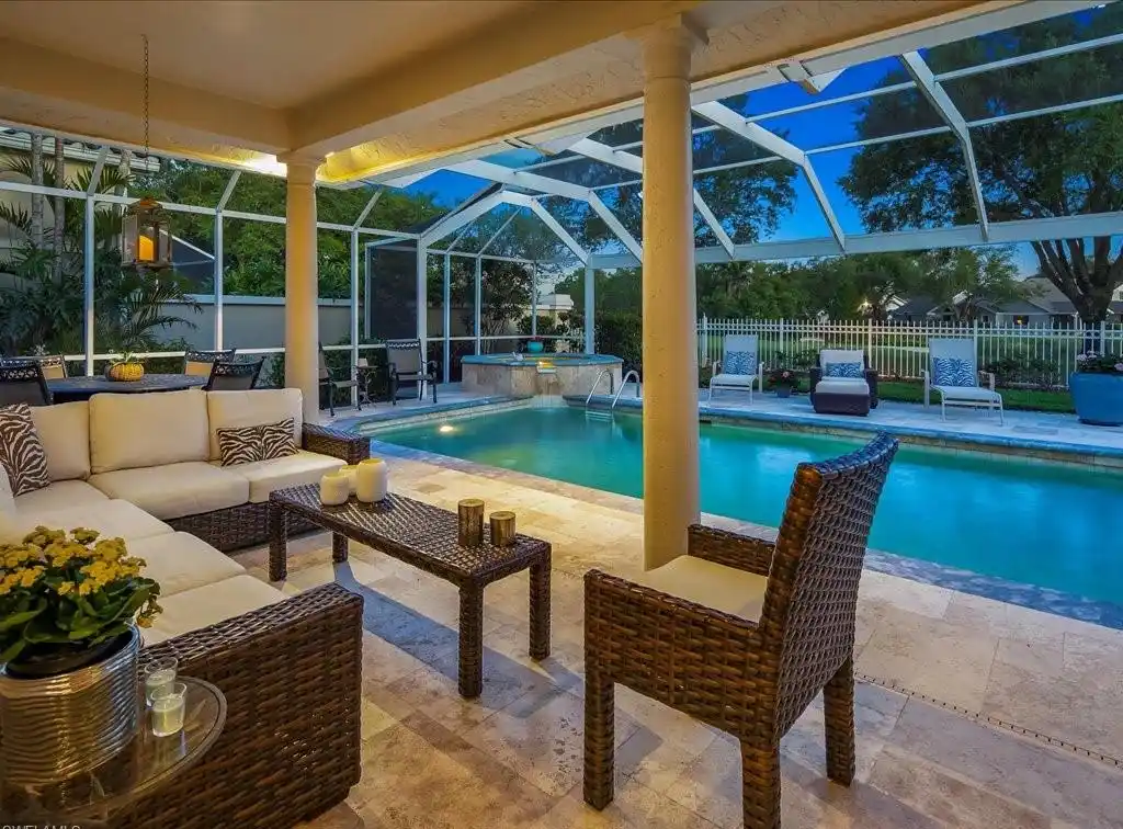 Fabulous Pool Home in Villa Floresta