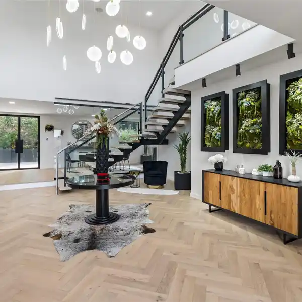 MODERN LUXURY WITH NATURAL BEAUTY