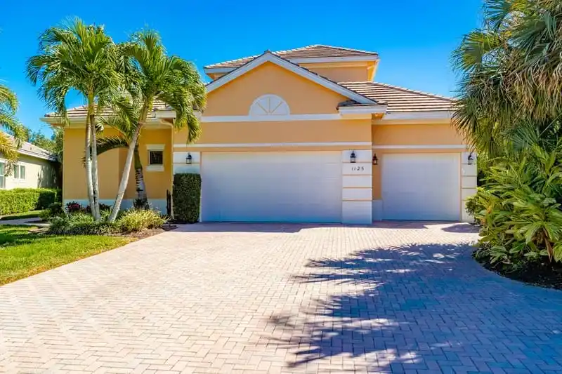 Stunning Salt Water Pool Home in Vero Beach