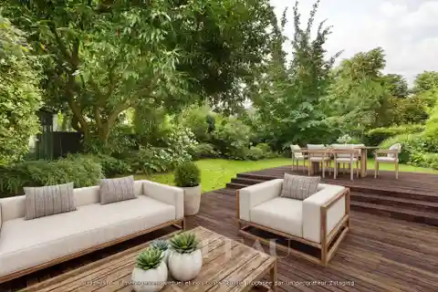 Beautiful House-Like Apartment