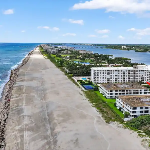 CREATE YOUR IDEAL OCEANFRONT HOME IN THE REEF