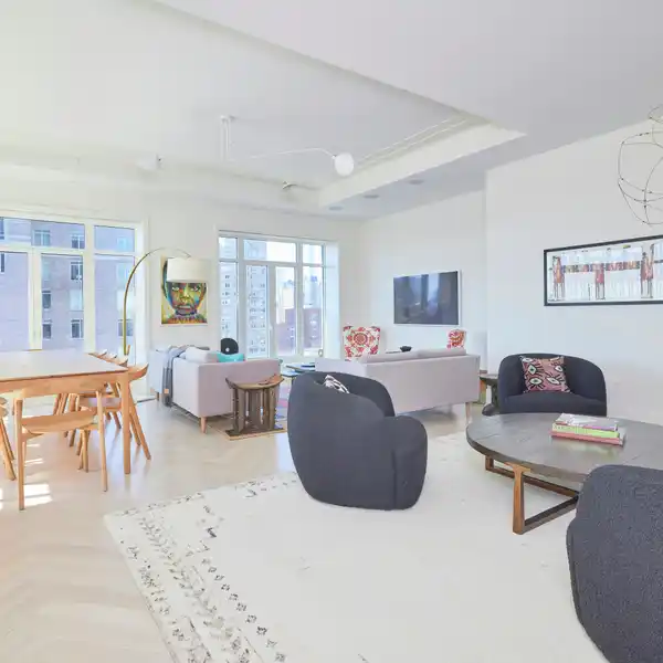 EXTRAORDINARY FULL-FLOOR PENTHOUSE