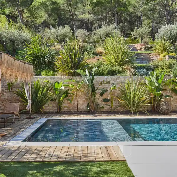 BEAUTIFULLY APPOINTED NEWER RESIDENCE
