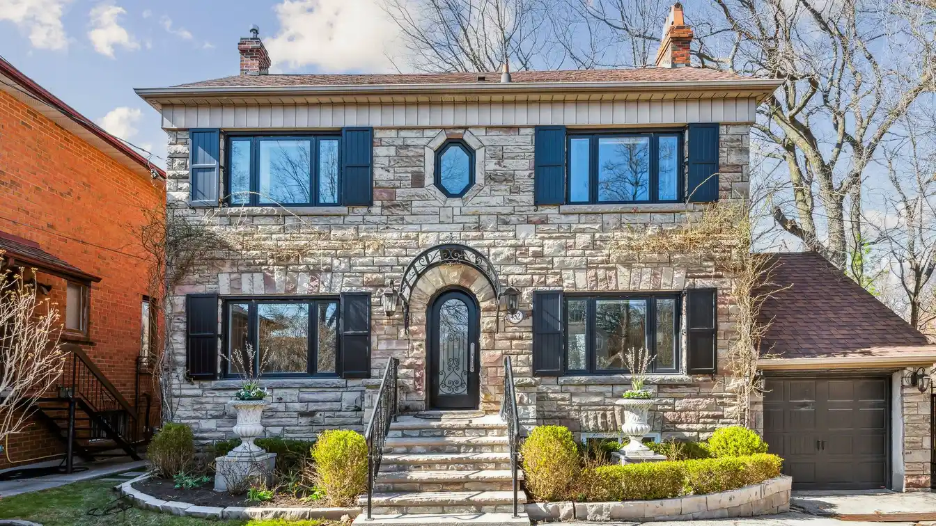 Picturesque Property in Convenient Location