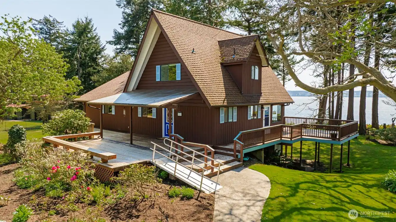 Waterfront Haven on Camano Island