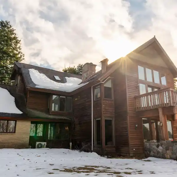 MAGNIFICENT CUSTOM BUILT ESTATE