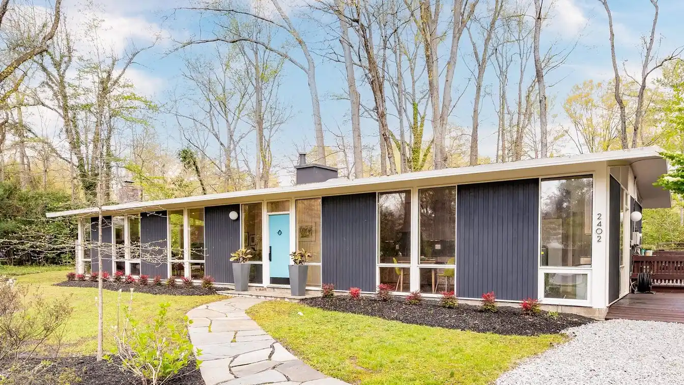 Beautifully Updated Mid-century Modern Home