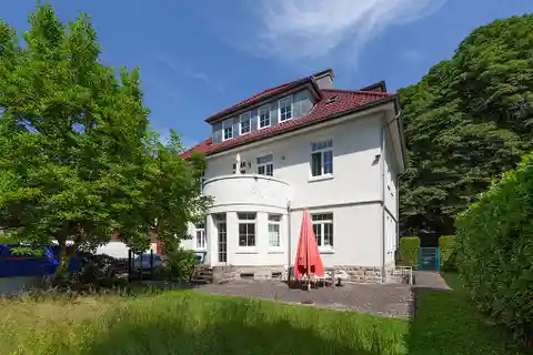 Representative Art Nouveau Villa in a Prime Location in the Do Garden City