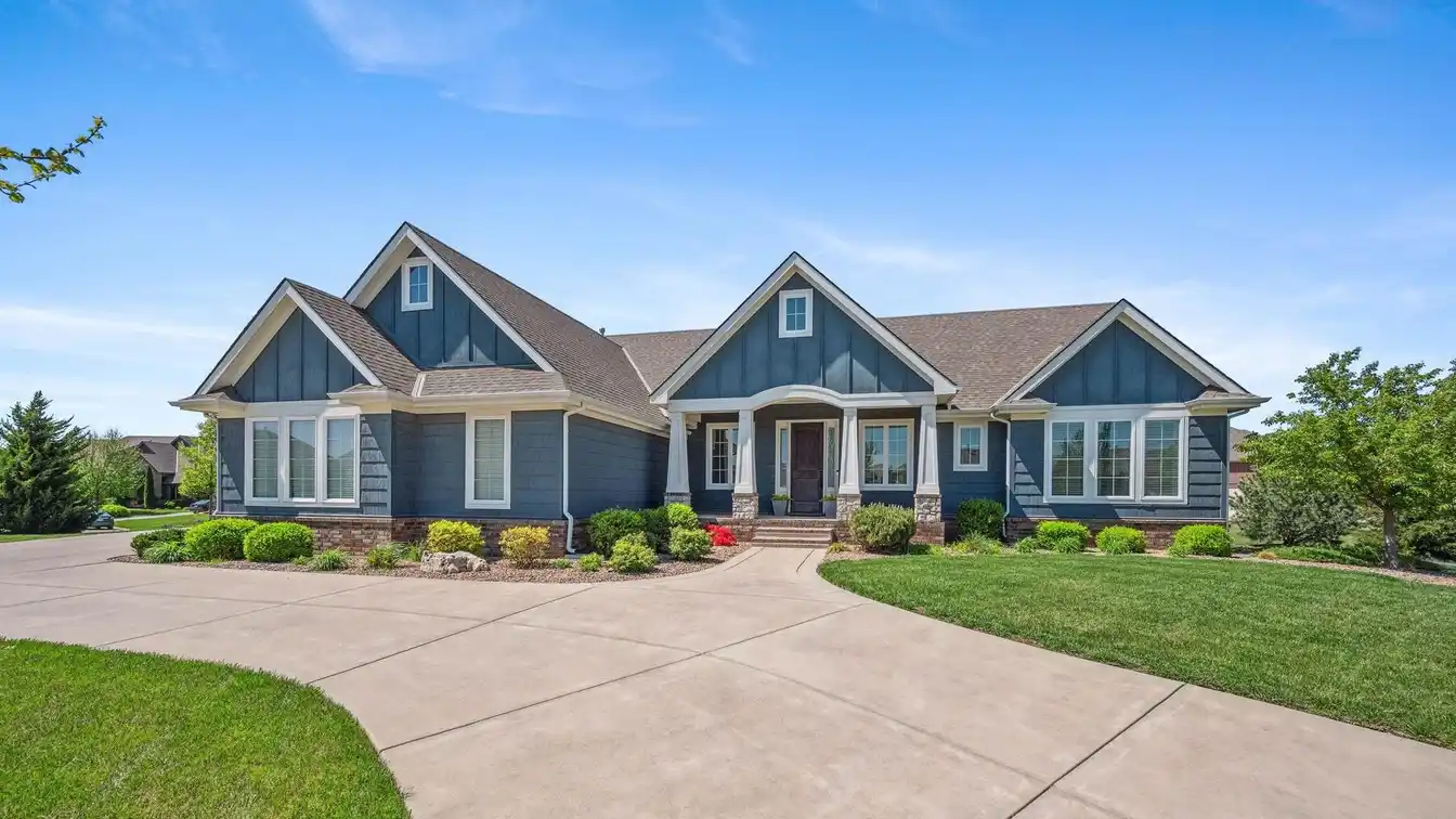 Immaculate One-owner Ranch in Garden Walk Estates