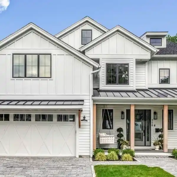 TIMELESS DESIGN WITH MODERN COMFORT