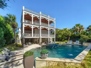 Upscale Six Bedroom Home with a Large Pool