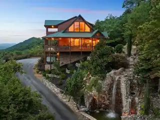 Turnkey Luxury Lodge with Breathtaking Layered Mountain Views