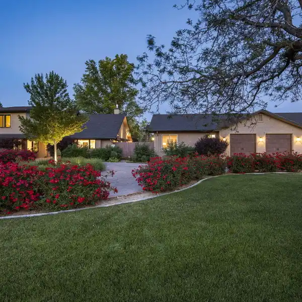 FANTASTIC OPPORTUNITY IN CASAZZA RANCH ESTATES