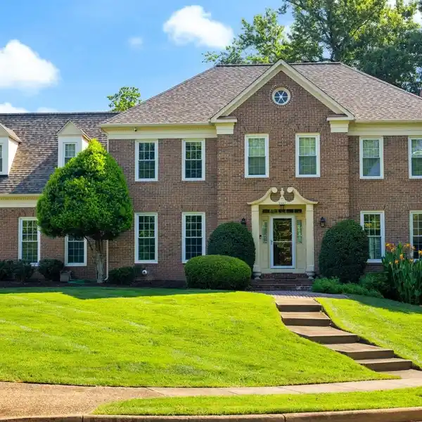 STUNNING FAMILY HOME IN DUNN LORING